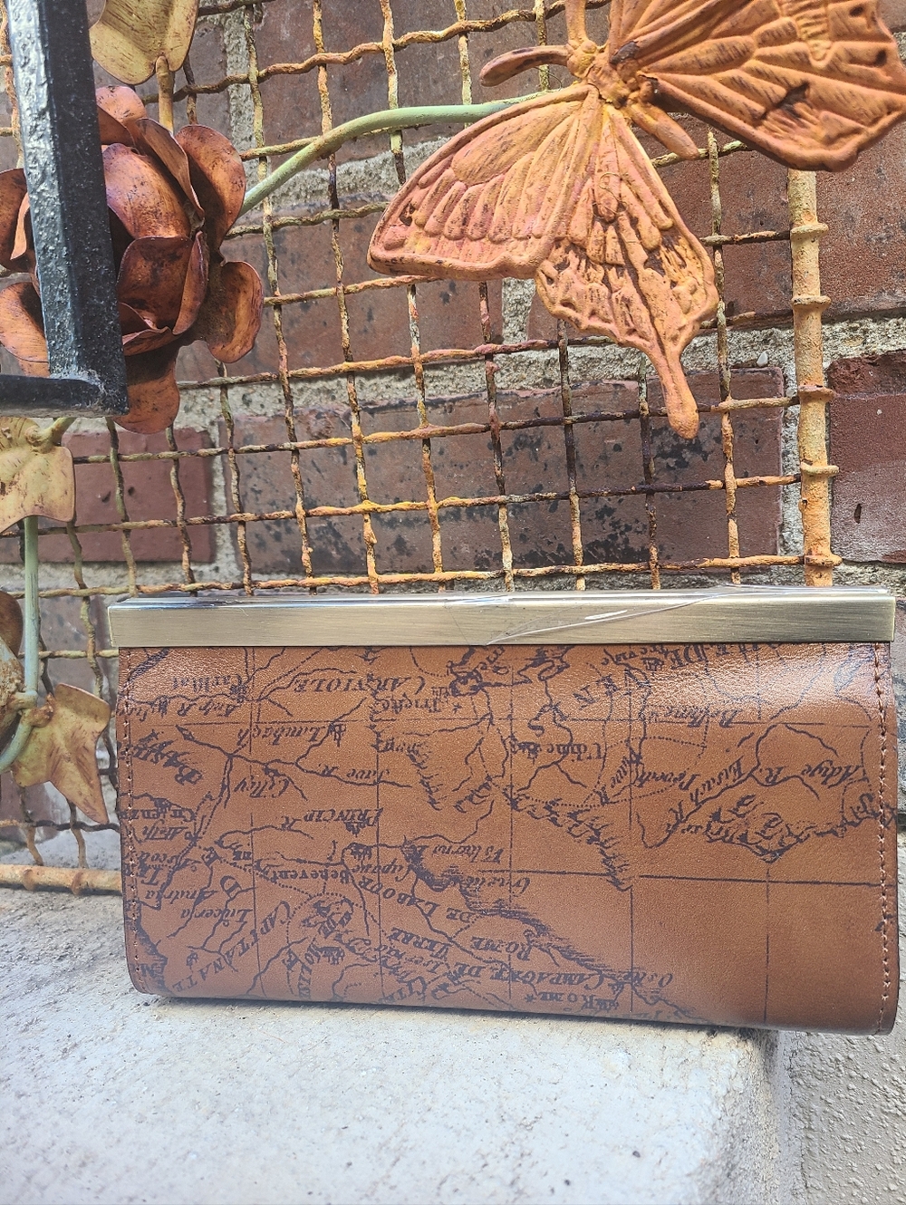 Patricia Nash Couchy Wallet Sigature Map RIot Rust NWT - Picture 2 of 8